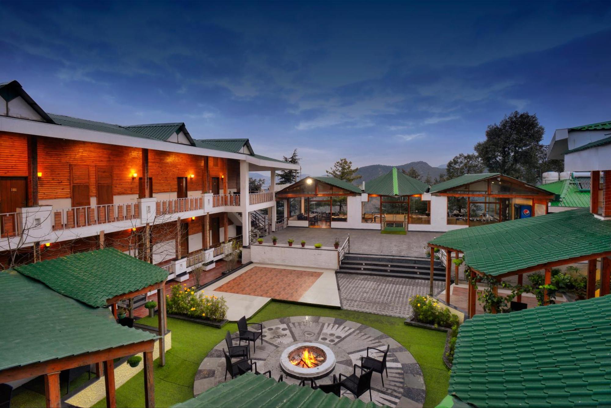 Treehouse Chail Villas Extérieur photo