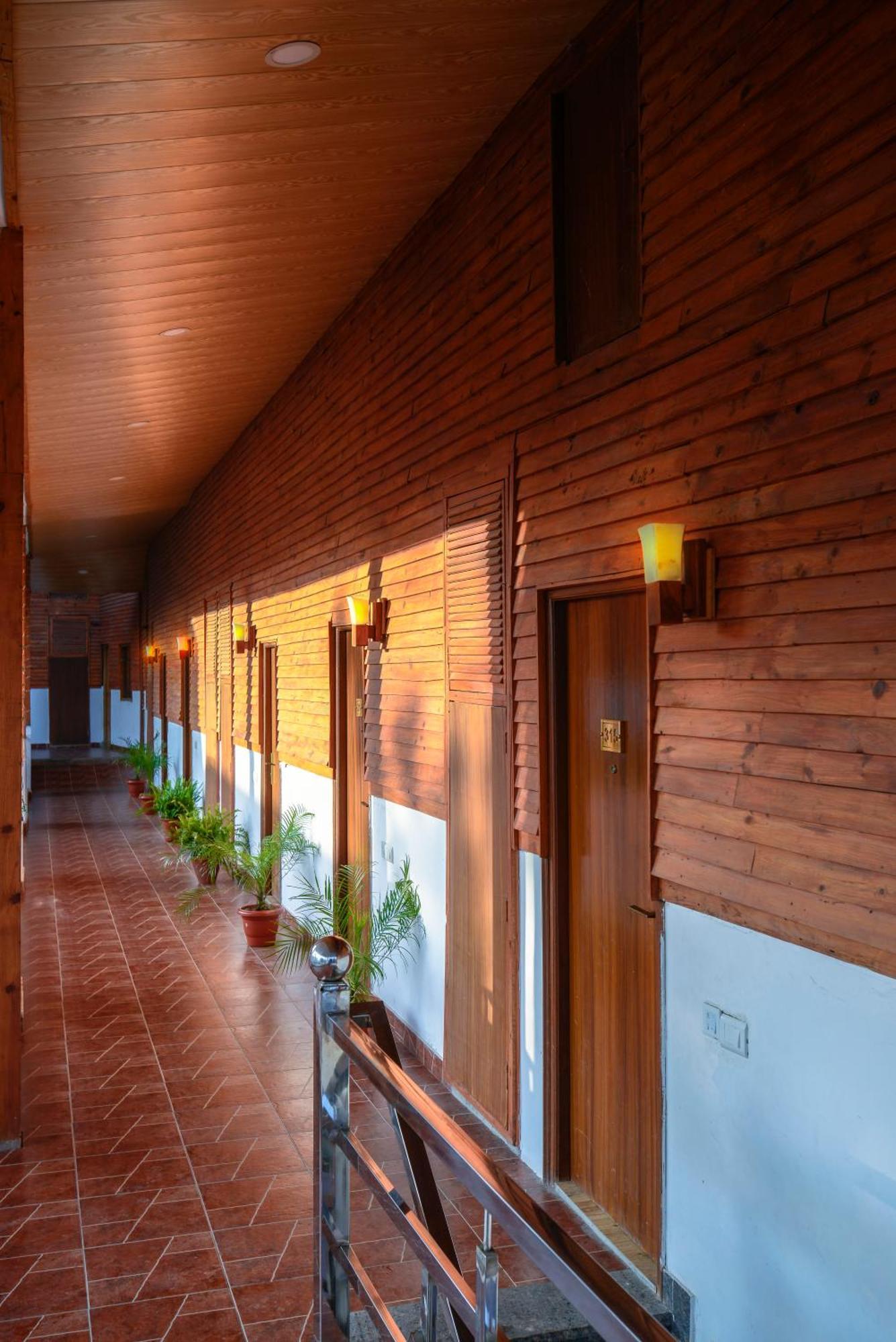 Treehouse Chail Villas Extérieur photo